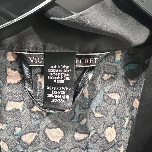 Victoria Secret Robe - Picture 3 of 3